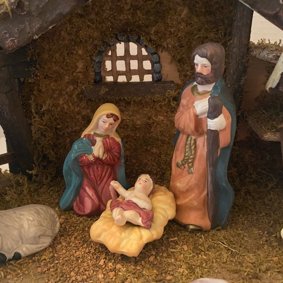 Vintage Holiday Time 12 pieces basic nativity set hand painted porcelain w/ box - Picture 6 of 10